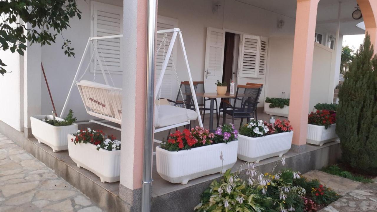 Apartment Viki Lozovac Ngoại thất bức ảnh
