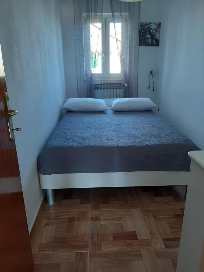 Apartment Viki Lozovac Ngoại thất bức ảnh