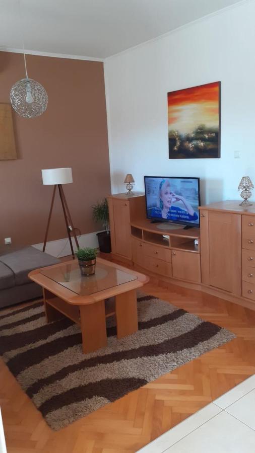 Apartment Viki Lozovac Ngoại thất bức ảnh