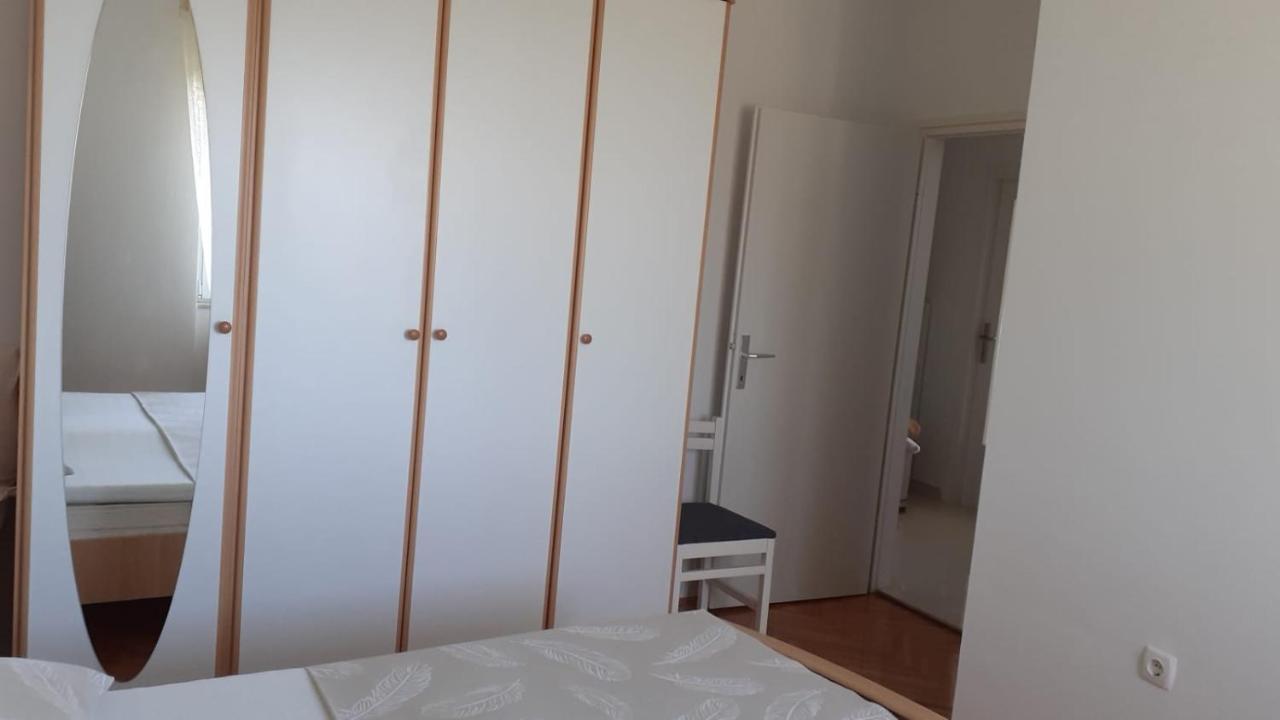 Apartment Viki Lozovac Ngoại thất bức ảnh