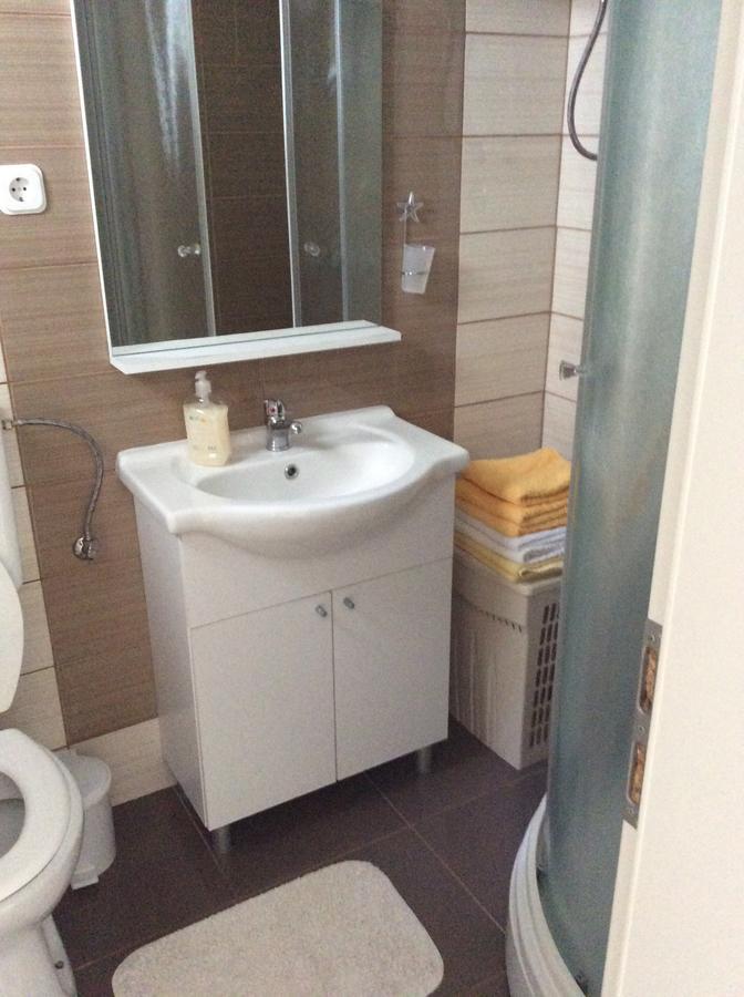 Apartment Viki Lozovac Ngoại thất bức ảnh